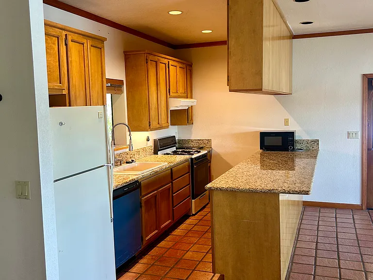 3100J Ryer Rd E — Photo 3
