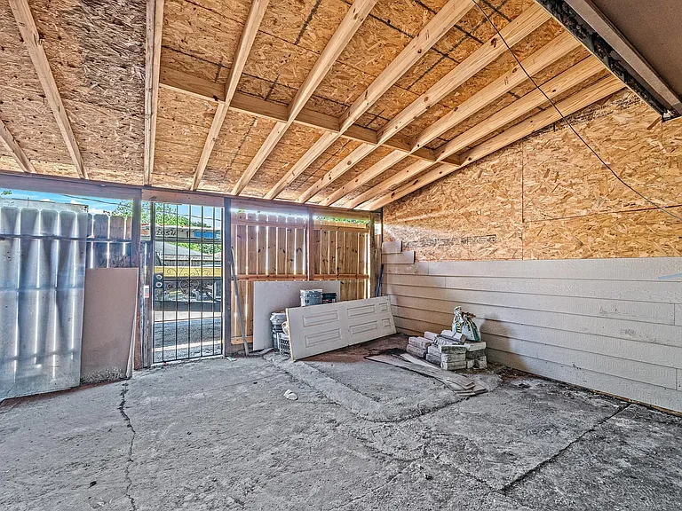 12054 Beechnut St — Photo 18