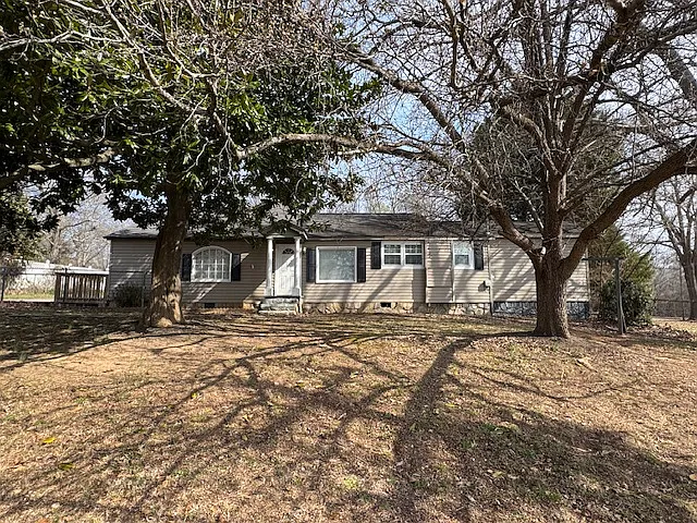 4 bed, 1860 sqft, $1,950 — Photo 2