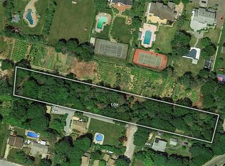 1 Goldsmith Ave, Melville, NY 11747