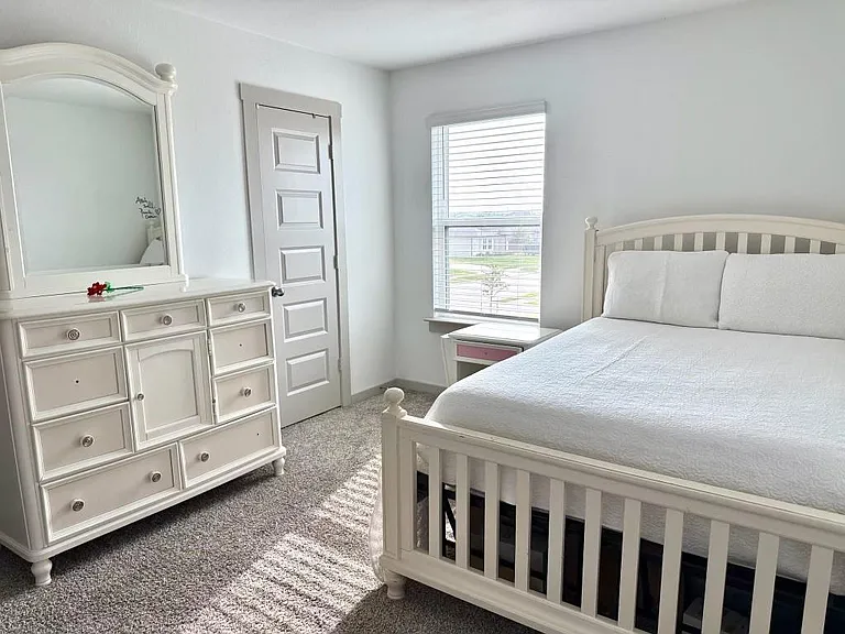 6927 Morales Way — Photo 8