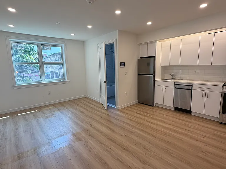 39-38 47th Ave #105 — Photo 1