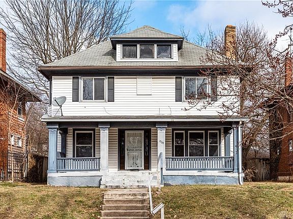 2nd image of 1309 W Grand Ave