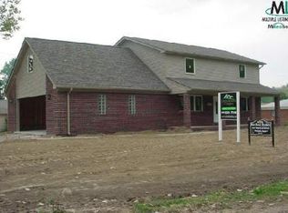 29386 Old North Riv, Update, MI 48045
