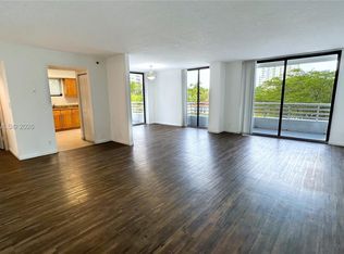 3300 NE 192nd St APT 301, Aventura, FL