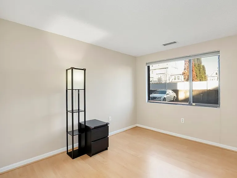 8 9th St #116 — Photo 11