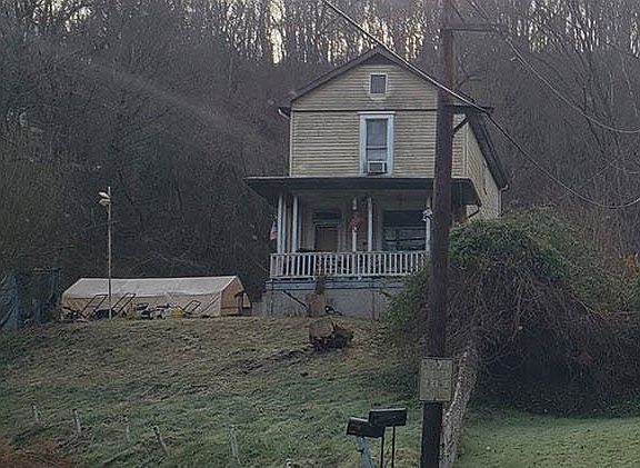 2nd image of 905 Merryman Ave