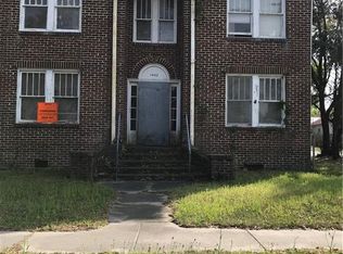 1403 E Henry St, Savannah, GA 31404