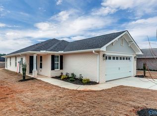 15376 Lapwing Cv, Athens, AL 35611