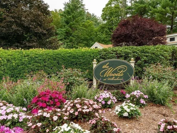 129 High Pine Cir, Wilbraham, MA 01095