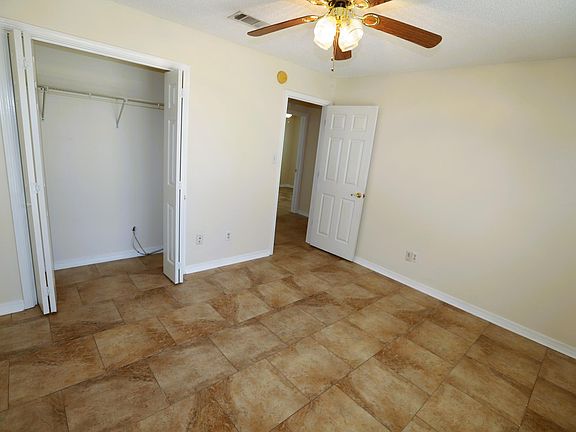 4th image of 2085 Sequoia Cir