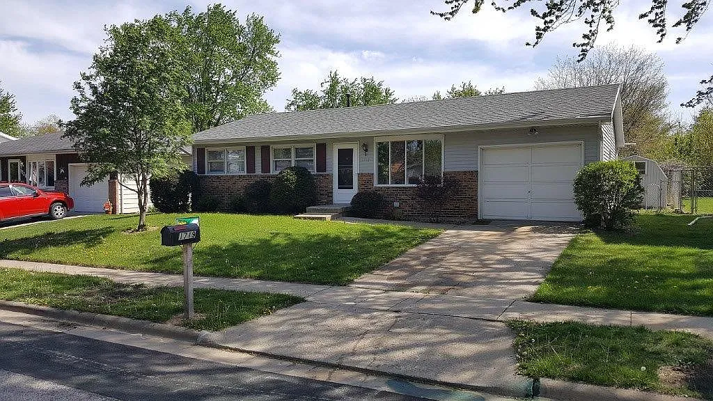 1719 Jacobssen Dr photo 1
