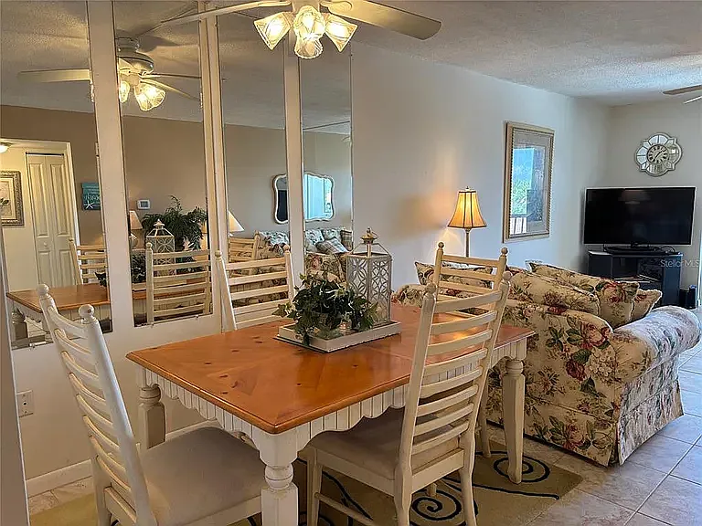 2 bed, $2,200 — Photo 3