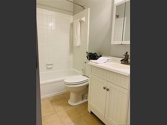 3rd image of 3637 Maple Glenn Ln