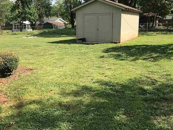 5th image of 6305 Davies Ave NW