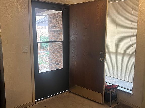 2nd image of 2533 W Hefner Rd