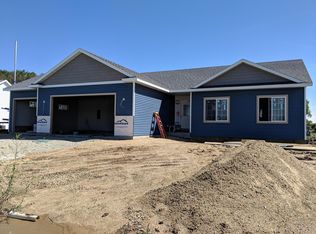 5484 Ridgeview Dr NW, Rochester, MN 55901