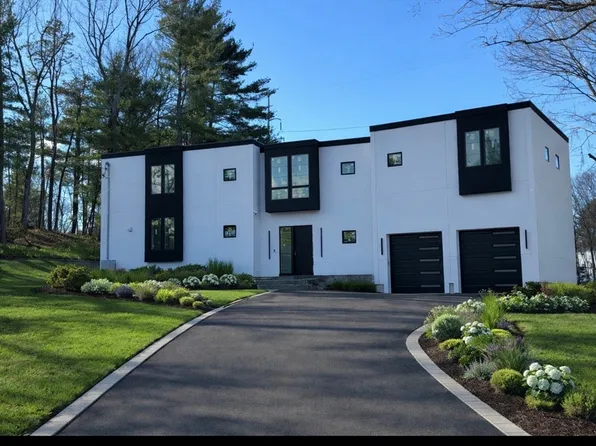 173 Fairfield St, Needham, MA 02492