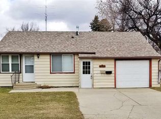 700 13th Ave SW, Minot, ND 58701