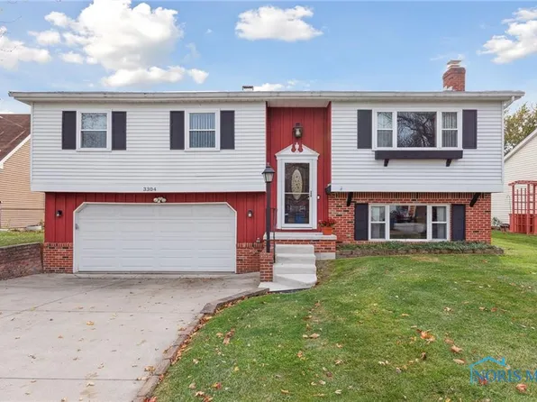 3304 Hazelton Dr, Oregon, OH 43616