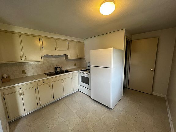 4th image of 283 Euclid Ave #283