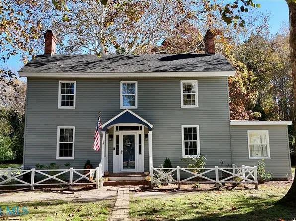 2421 New Point Comfort Hwy, Mathews, VA 23109