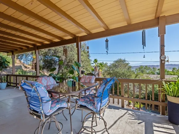 17247 Encina Dr, Lake Elsinore, CA 92530