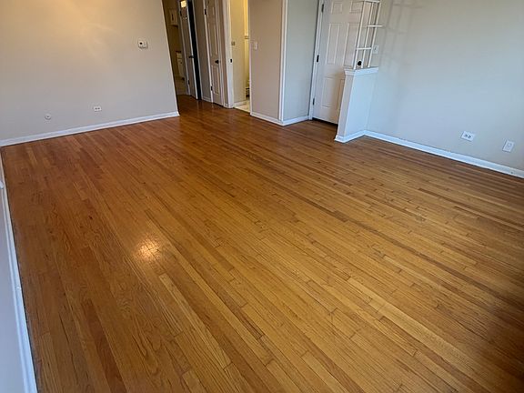 4th image of 9235 Irving Park Rd #3