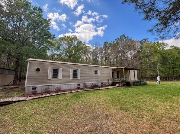 1413 County Road 2108, Hooks, TX 75561