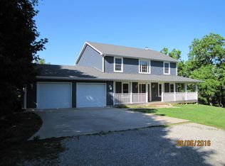 7395 W Carr Ln, Harrisburg, MO 65256