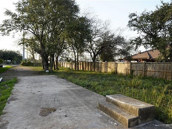 4th image of 1207 W Hall Acres Rd
