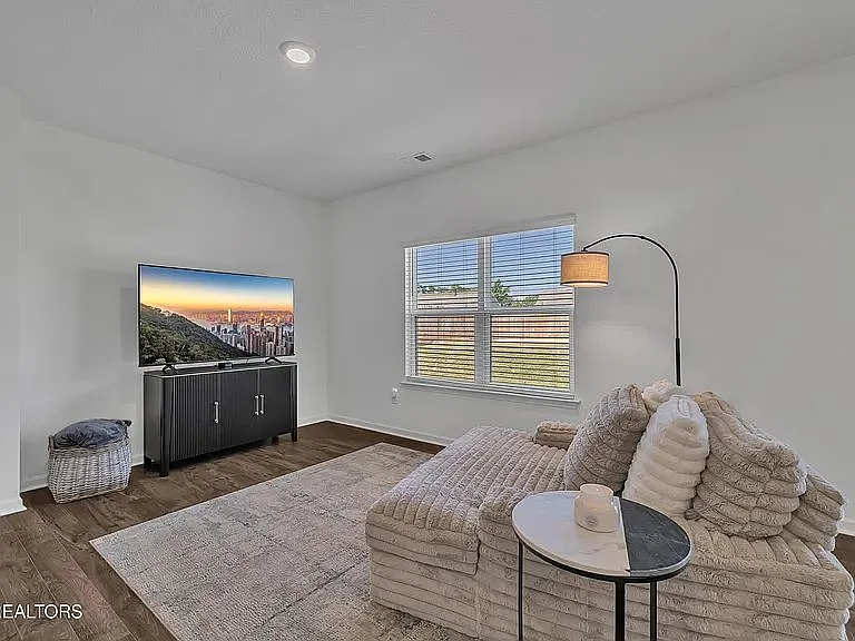 12301 Manhattan Ln — Photo 13