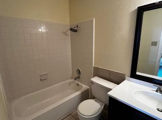 838 Woodland Ct, Kennedale, TX 76060