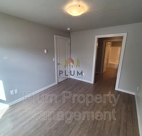 2414 McDonald Ave #102 — Photo 15