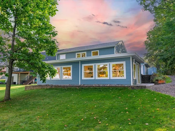 30830 Signe St, Lindstrom, MN 55045