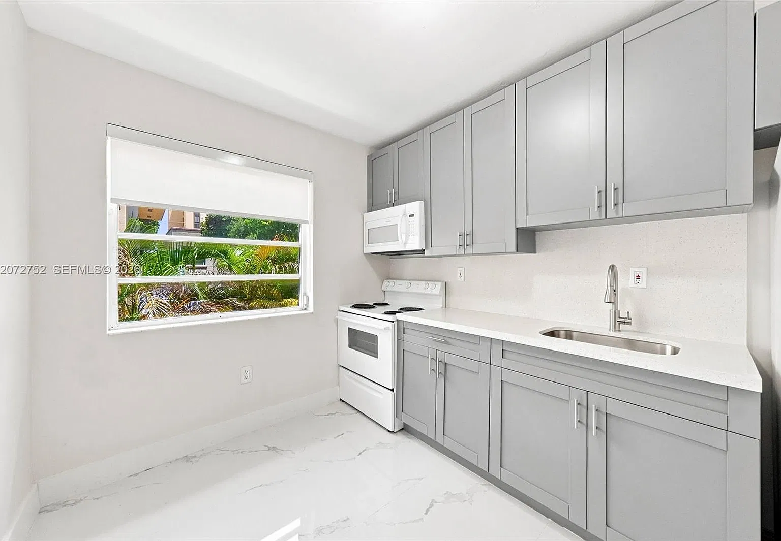 Lawrence Estate East Addn — Photo 4