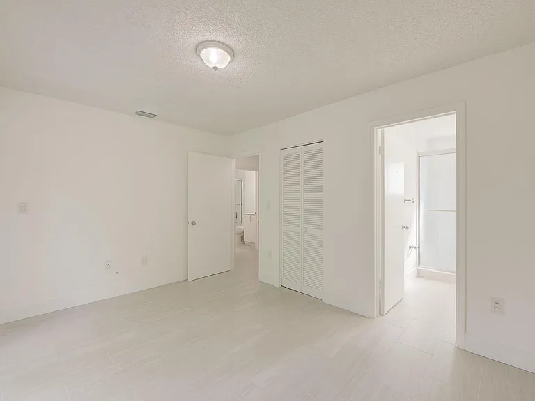 2100 Brickell Ave #404 — Photo 17