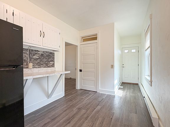 5th image of 337 E Main St APT 3