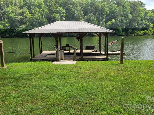 311 Catawba Ave, Hickory, NC 28601