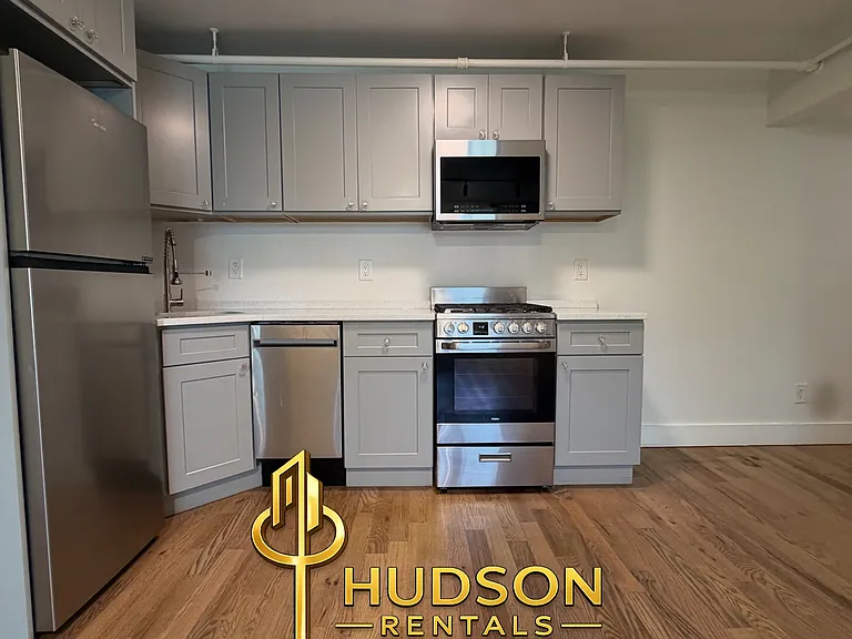 850 Westside Ave #15 — Photo 1