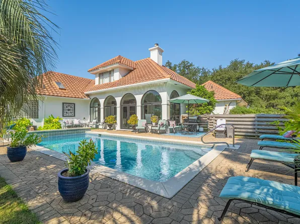 1401 Baytowne Ave E, Miramar Beach, FL 32550