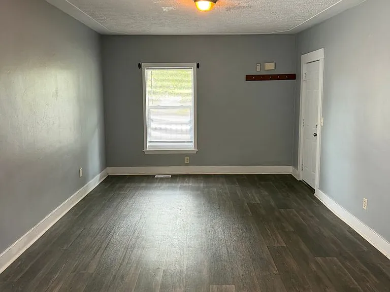 419 N Pennsylvania Ave — Photo 3