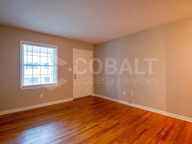 3607 Roxboro Rd NE #8 — Photo 5