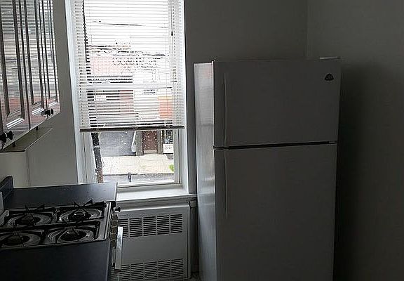 3rd image of 78-44 Metro Ave #2
