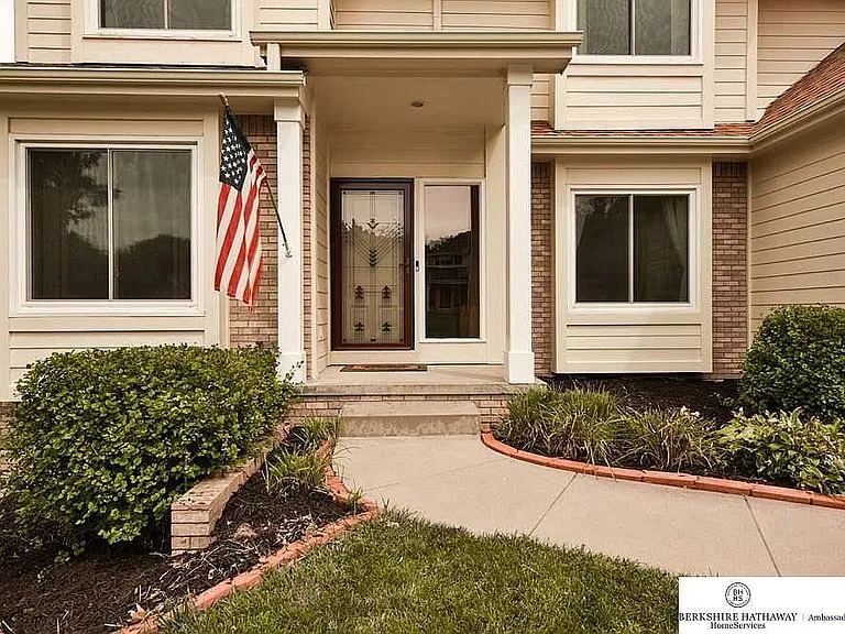 13442 Sherwood Ave — Photo 2