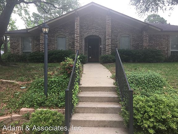 2nd image of 1101 Sandpiper Dr