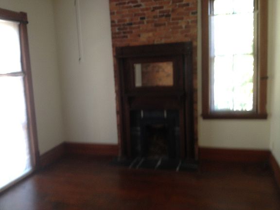 5th image of 225 E Taylor St APT B