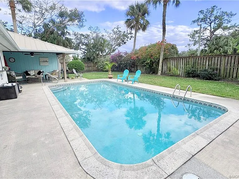 323 SW Ridge Ln — Photo 22