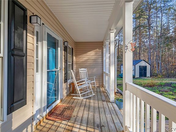 3rd image of 292 Willow Farm Ln