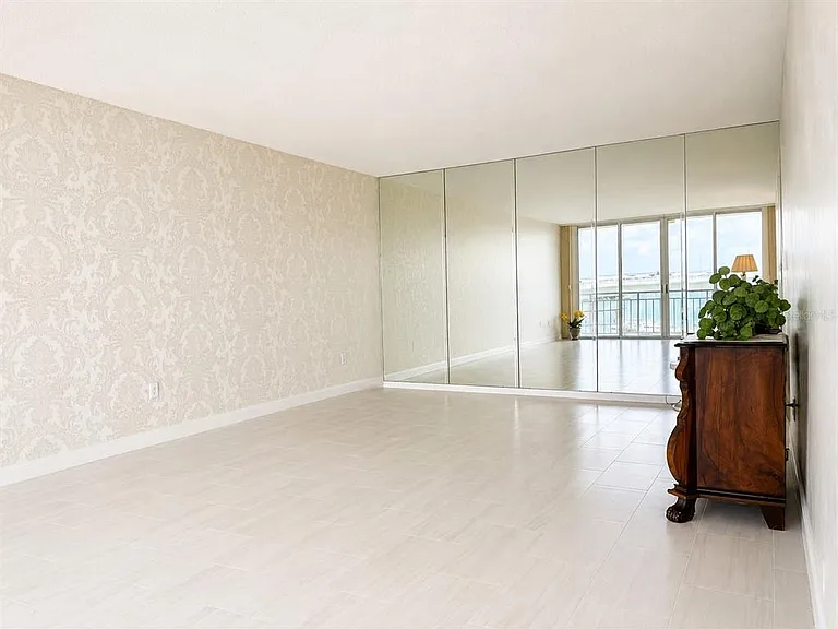100 Pierce St #808 — Photo 6